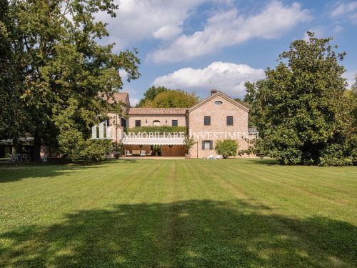 Prestigiosa residenza con parco privato
